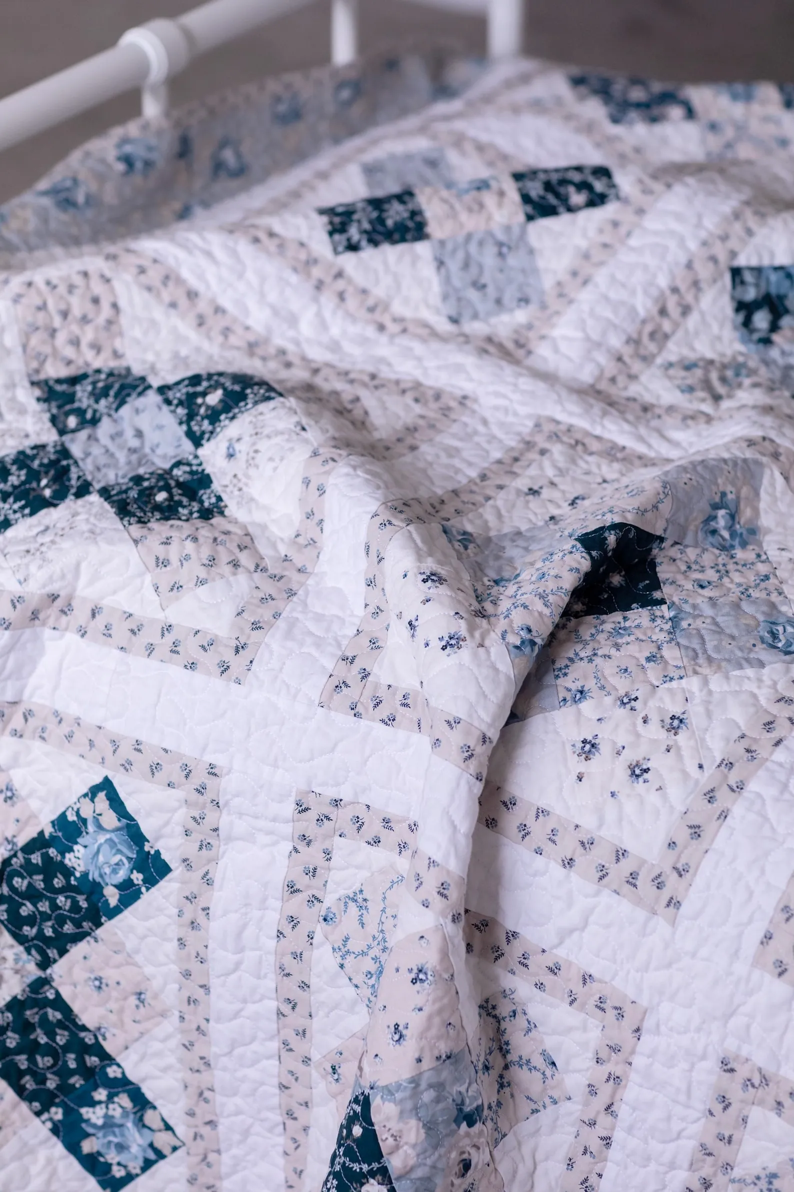 Bluebell Crossing Quilt Pattern - Image 7