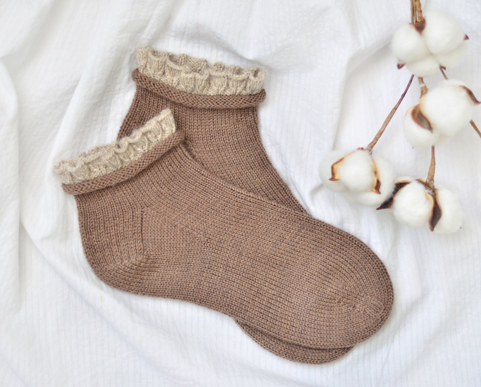 Bloom Ruffle Socks Pattern